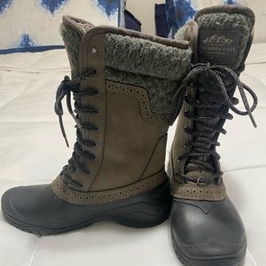 Women size 7 The North Face snow boots